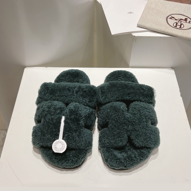 H**mes slippers